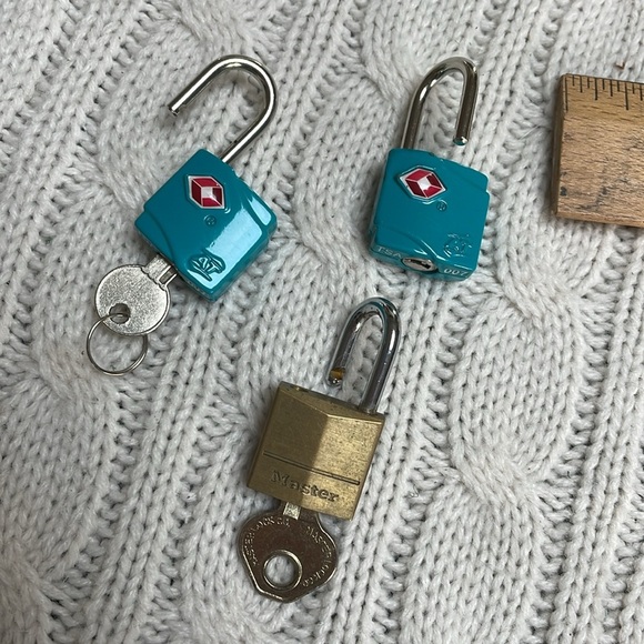 Luggage locks. Lot of 3. Blue locks opened by same key Metal TSA approved safety - Picture 5 of 5